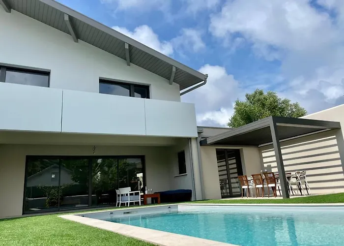 Bassina Avec Piscine * Biarriz