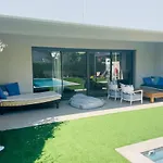 Bassina Avec Piscine Μπιαρίτζ